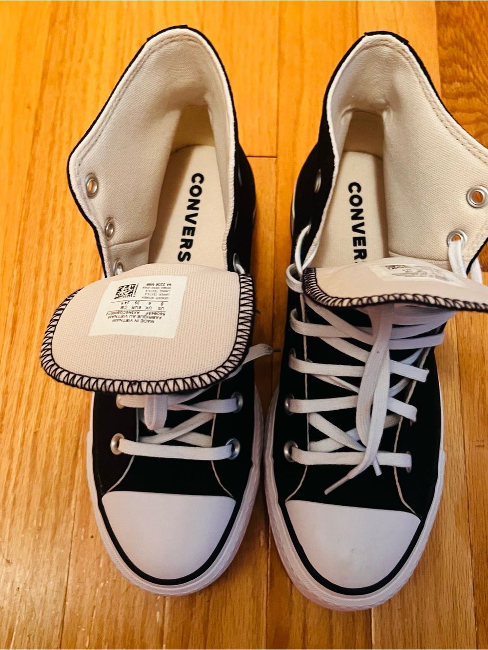 Converse Chuck Taylor All Star Platform sneakers in black canvas. - Picture 2 of 5